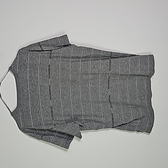 American Eagle medium grey standard fit short sleeve shirt - Picture 4 of 7